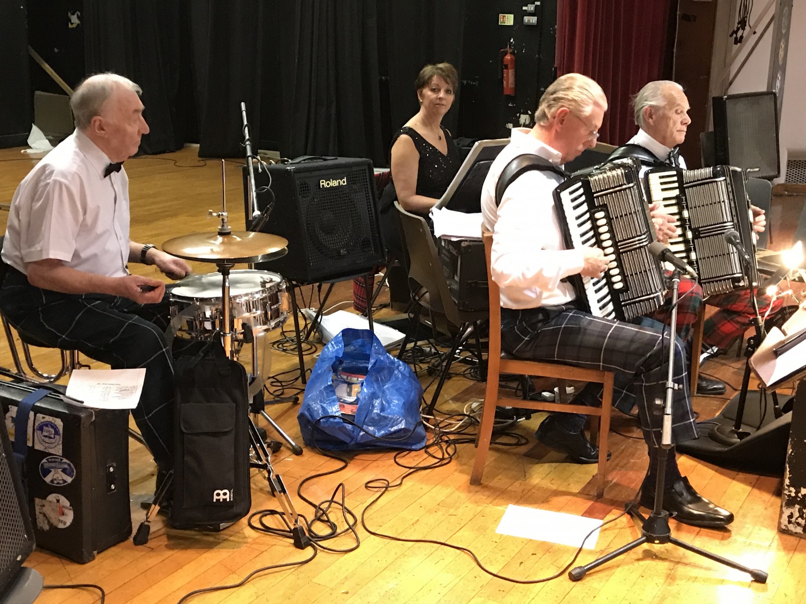 Our musicians - Iain McPhail and his band