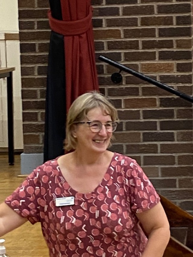 Branch Chairman Jayne Riddet